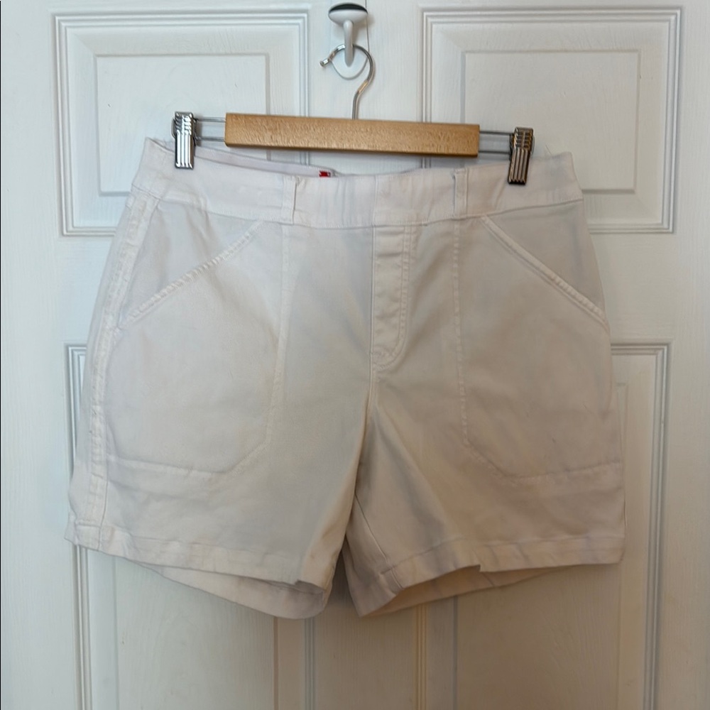 SPANX White Bermuda Shorts Casual Style